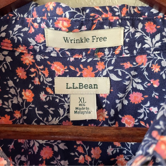 LL Bean Womens XL Reg Wrinkle Free Purple Dainty Floral Button Down Shirt - Picture 3 of 8